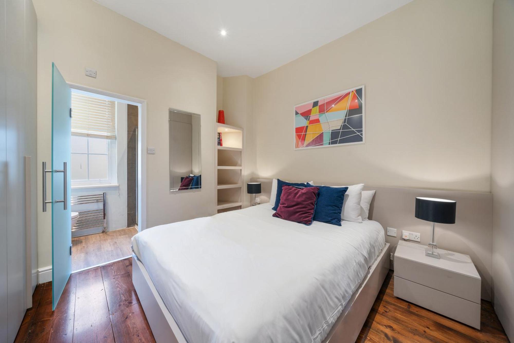 Superb One Bedroom Apartment In Soho ลอนดอน ภายนอก รูปภาพ