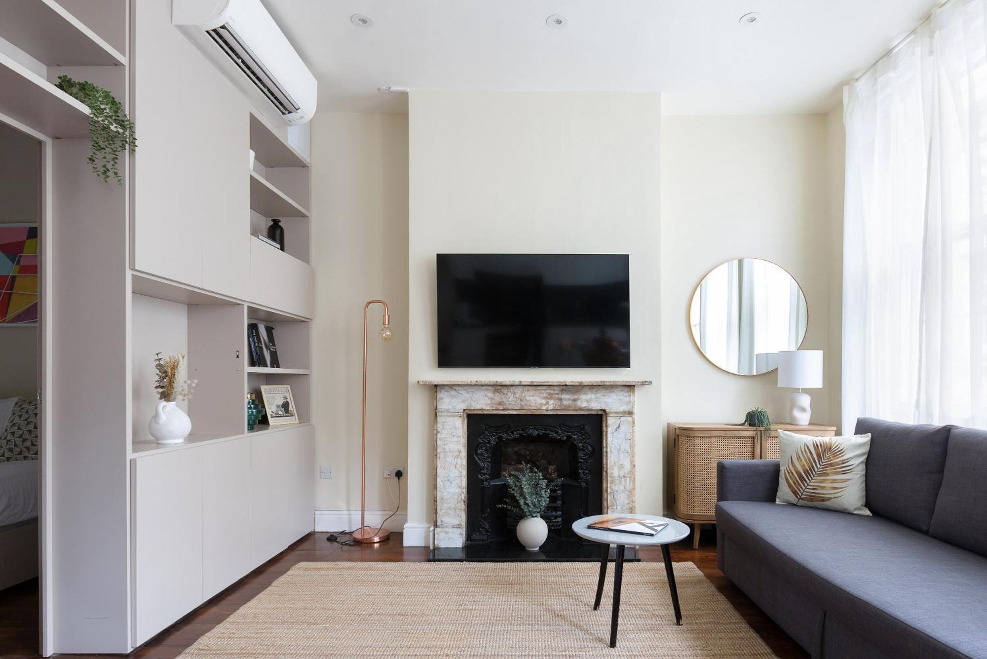 Superb One Bedroom Apartment In Soho ลอนดอน ภายนอก รูปภาพ